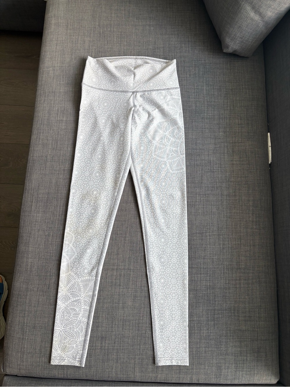 Light Gray Patterned High-Waist Leggings